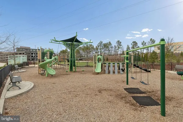 $2,950 | 12850 Mosaic Park Way, Unit 2W, Herndon, VA 20171