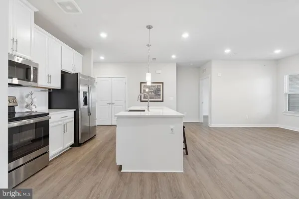 $2,950 | 12850 Mosaic Park Way, Unit 2W, Herndon, VA 20171