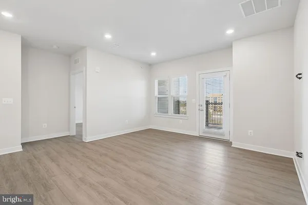 $2,950 | 12850 Mosaic Park Way, Unit 2W, Herndon, VA 20171