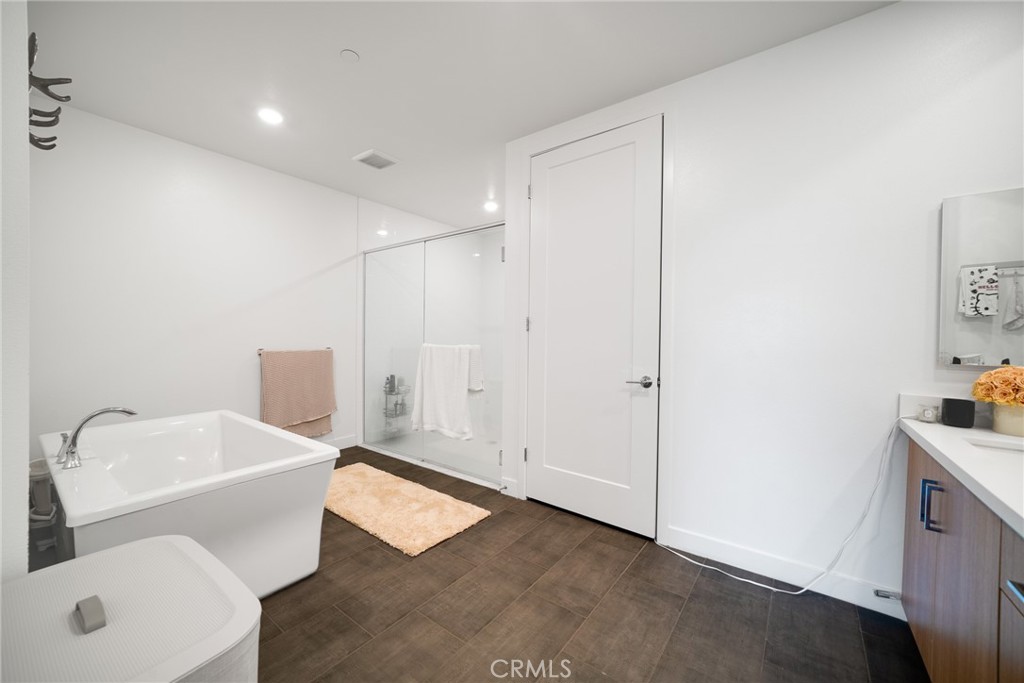 1310 Rivington Irvine, CA 92612 - Photo 13 of 20 a bathroom with a toilet and a sink