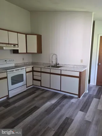 $2,300 | 13 Honeysuckle Drive, Newark, DE 19702