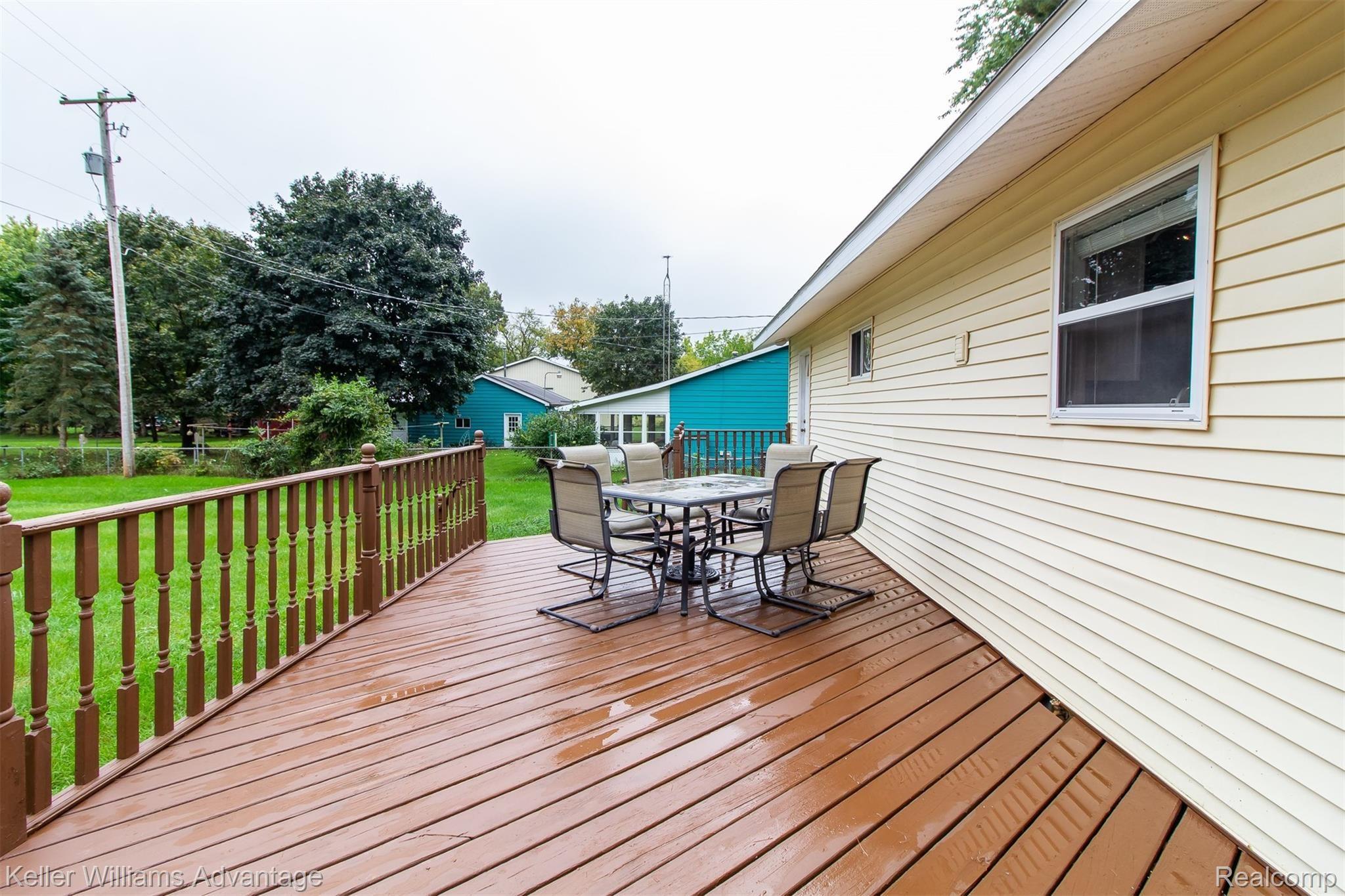8302 North McKinley Road Flushing, MI 48433 - Photo 31 of 33 NMcKinleyRd_8302_Back_04.jpg