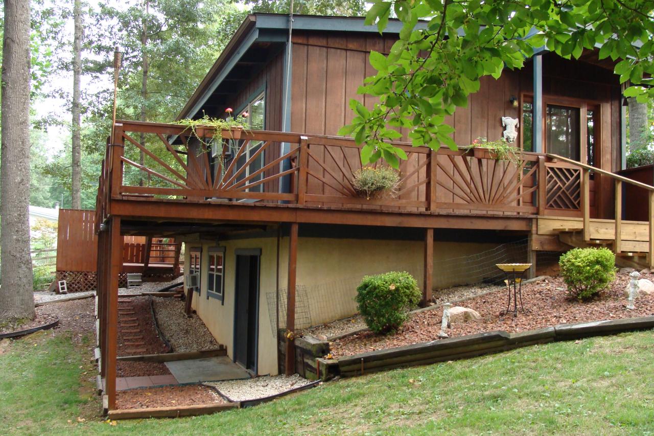 1181 Chestnut Fork Road Bedford, VA 24523 - Photo 1 of 22 Front