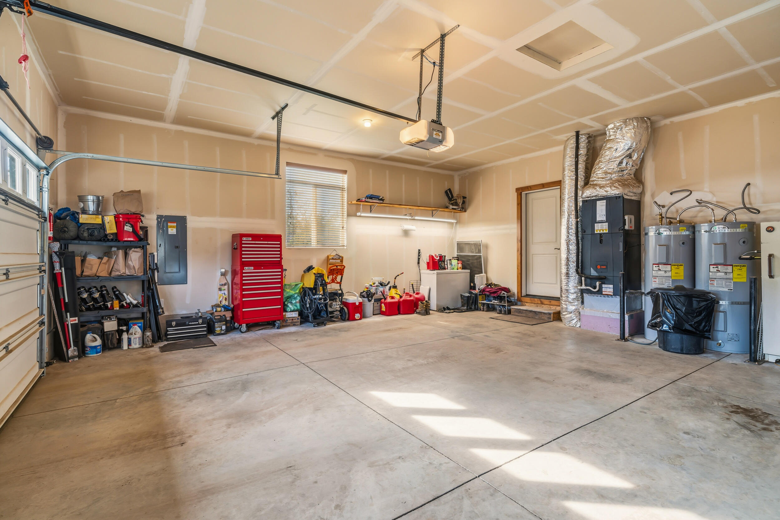12594 McNeil Creek Road Trail, OR 97541 - Photo 26 of 43 Garage