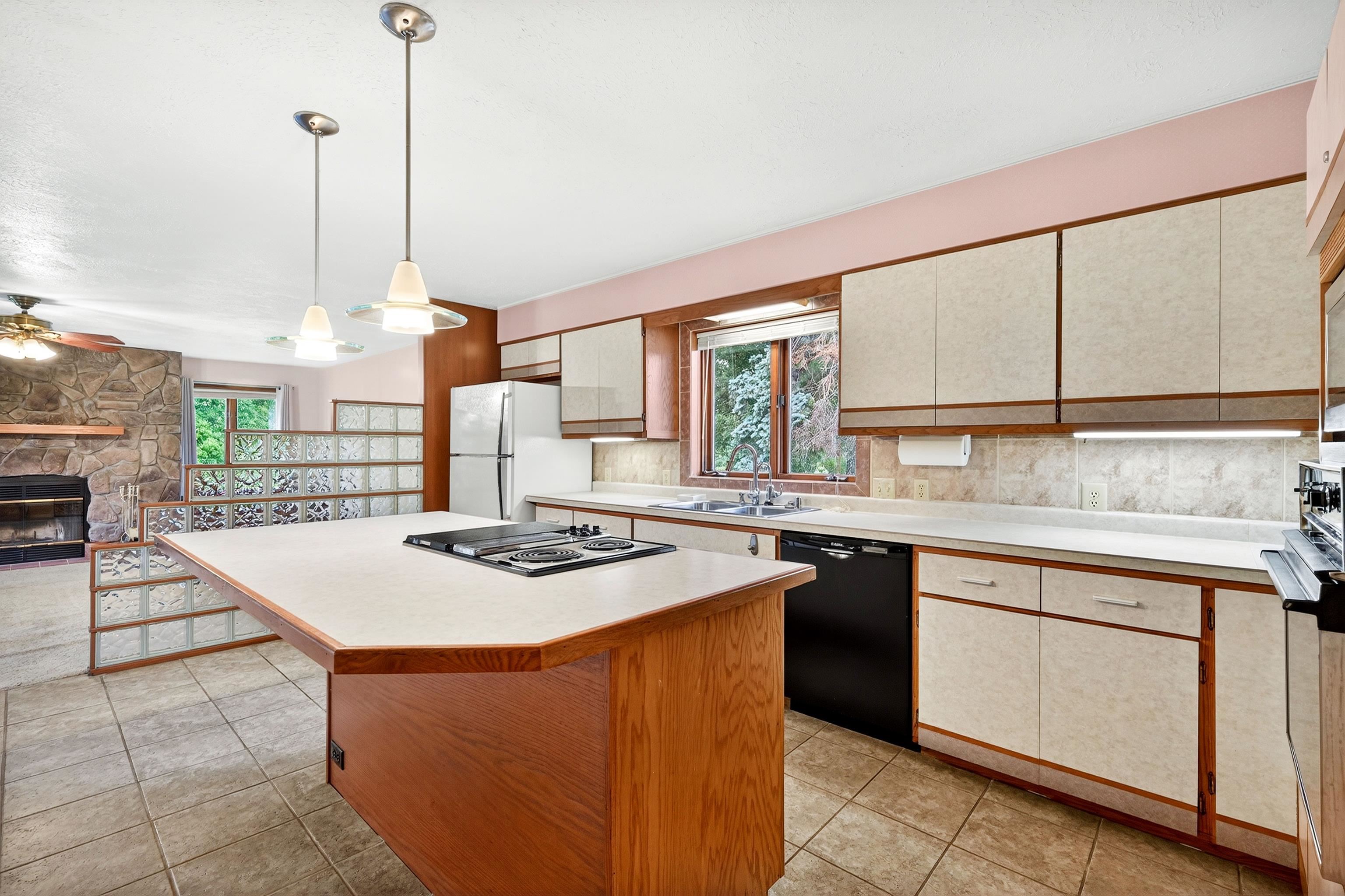 5205 Midmoor Road Monona, WI 53716 - Photo 11 of 45