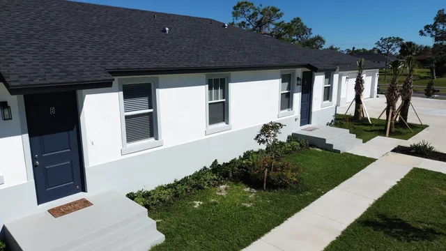 $822,500 | 260 Rotonda Boulevard West, Rotonda West, FL 33947