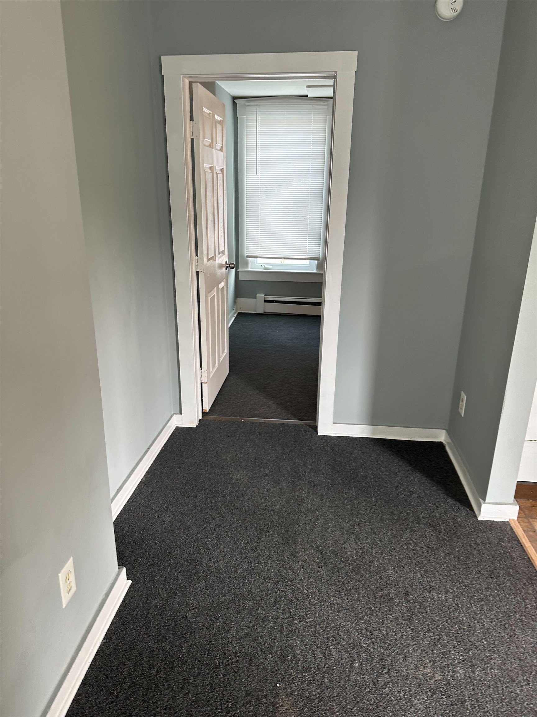 46 Summer Street Rutland, VT 05701 - Photo 5 of 17
