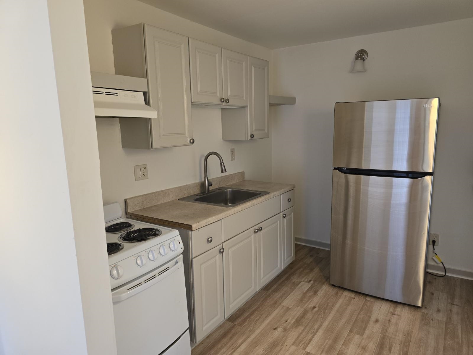 46 Summer Street Rutland, VT 05701 - Photo 8 of 17