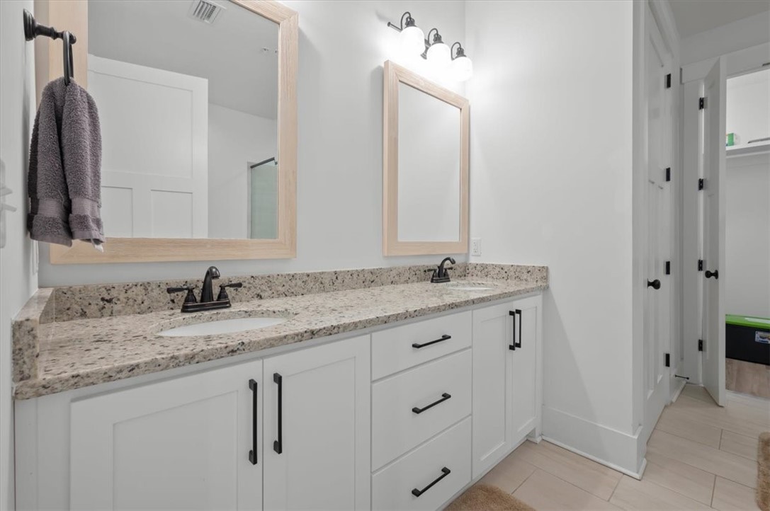 13 Harbor Road Jekyll Island, GA 31527 - Photo 26 of 43 Primary bath