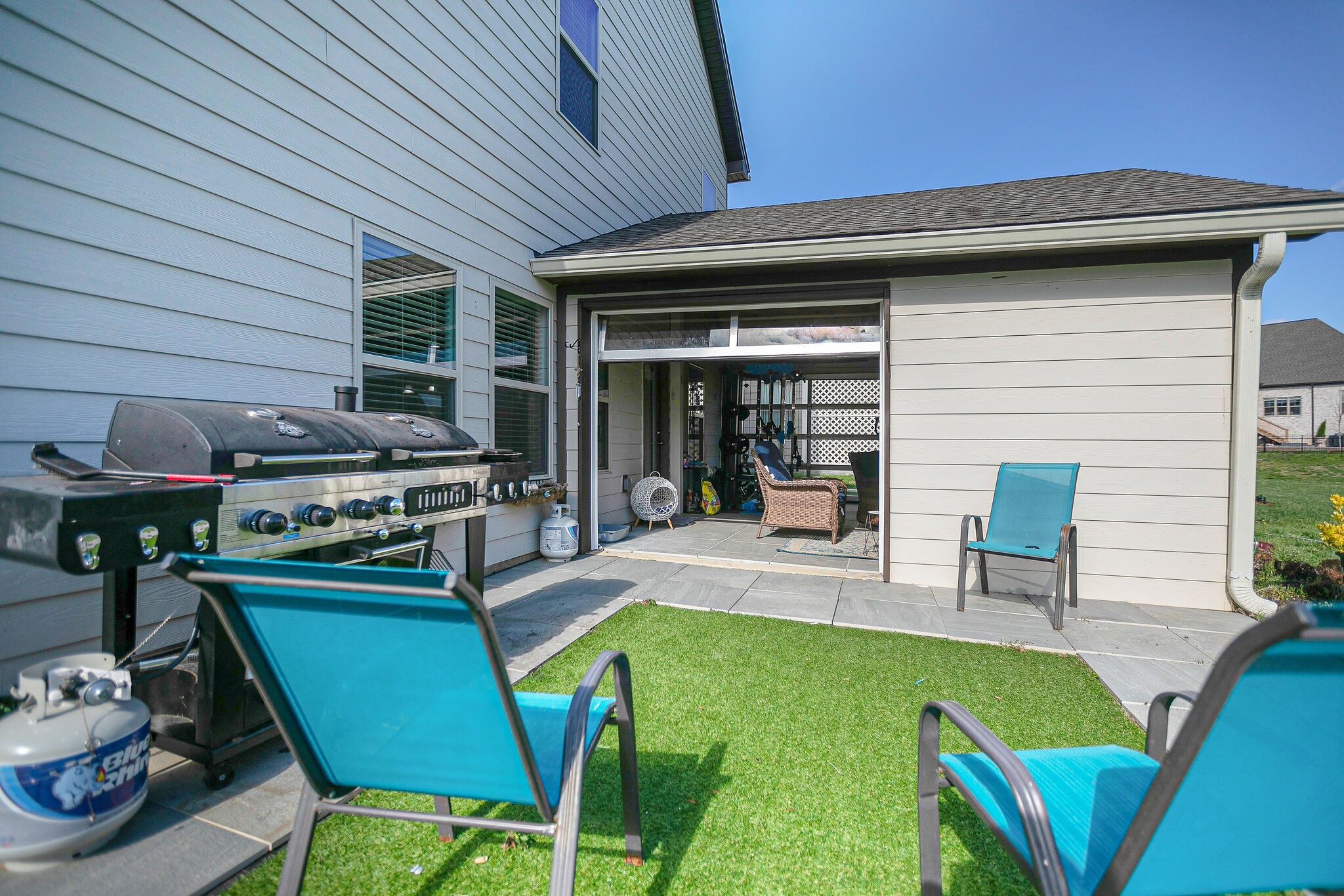 966 Carnation Drive Spring Hill, TN 37174 - Photo 29 of 31 a view of a patio with table and chairs and potted plants