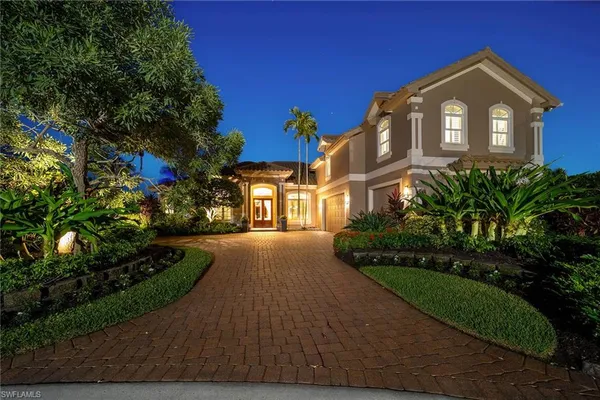 $2,900,000 | 8752 Muirfield Drive, Naples, FL 34109