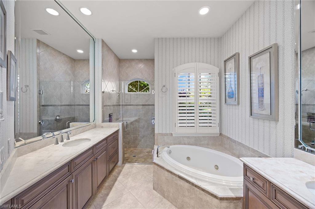 8752 Muirfield Drive Naples, FL 34109 - Photo 21 of 49