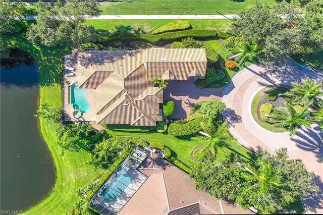 $2,999,000 | 8752 Muirfield Drive, Naples, FL 34109