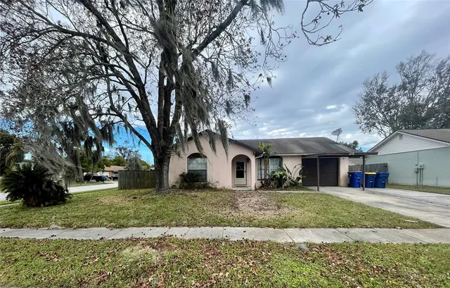 a front view of house with yard