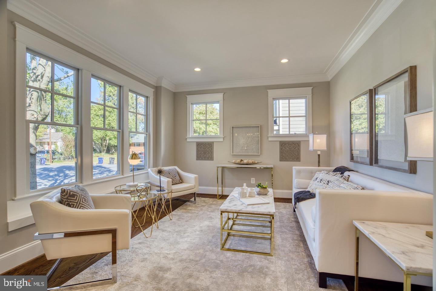 3008 North Rochester Street Arlington, VA 22213 - Photo 4 of 51 Gallery Image 4