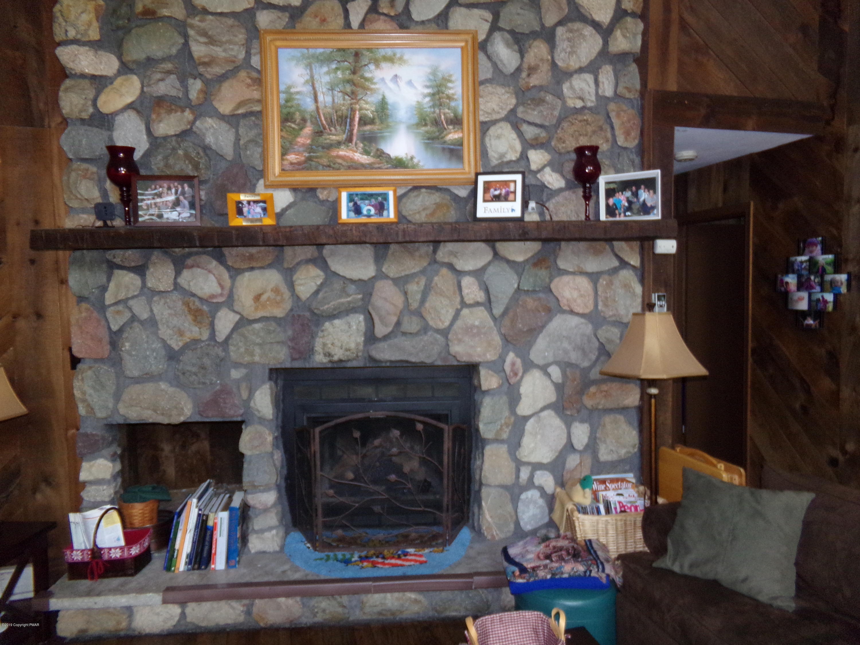 313 Canterbury Road Bushkill, PA 18324 - Photo 10 of 38 12-Fireplace