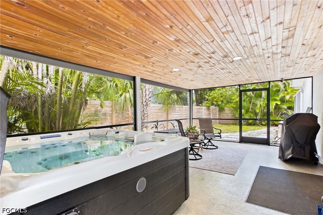 2926 Holly Road Fort Myers, FL 33901 - Photo 36 of 43 Gallery Image 36