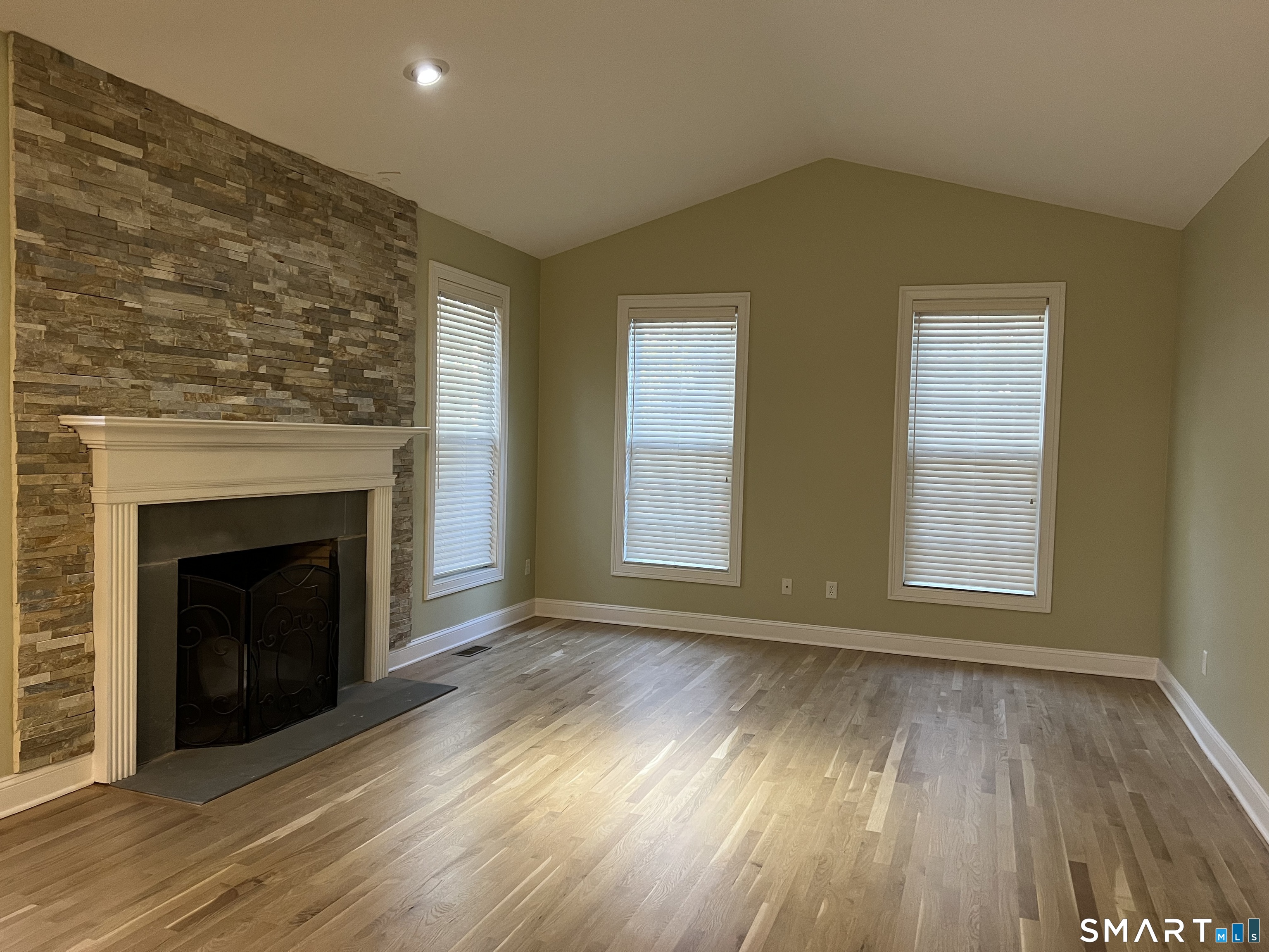 22 Alcott Way Avon, CT 06001 - Photo 4 of 19