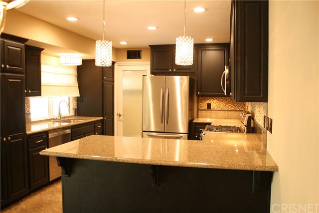 1106 Catlin Street, Unit B Simi Valley, CA 93065 - Photo 4 of 23