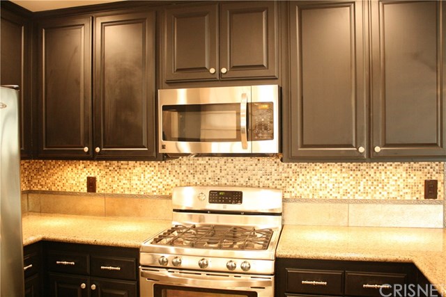 1106 Catlin Street, Unit B Simi Valley, CA 93065 - Photo 6 of 23