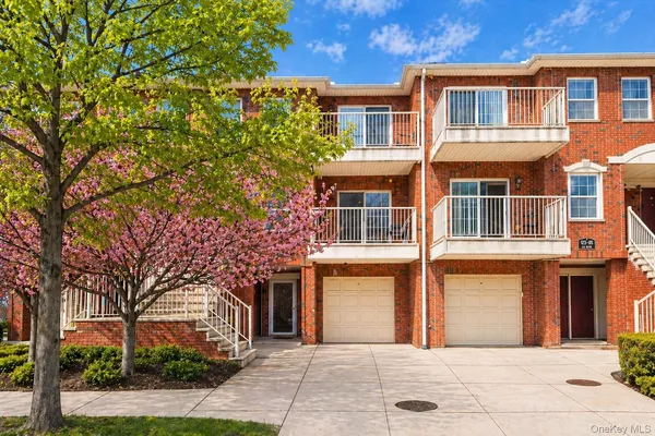 $699,000 | 12303 Lax Avenue, Unit B | College Point