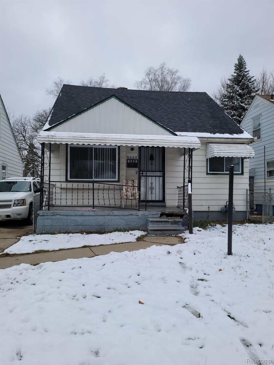 9225 Burt Road Detroit, MI 48228 - Photo 1 of 11 Gallery Image 1
