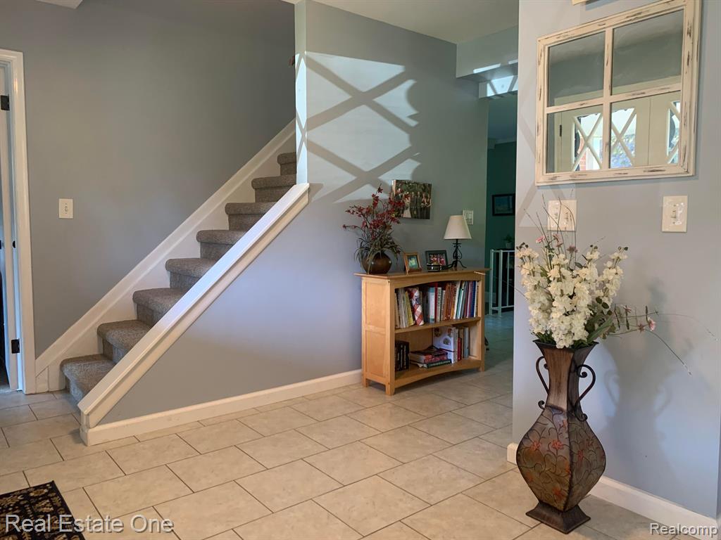 874 Bridgestone Drive Rochester Hills, MI 48309 - Photo 6 of 45