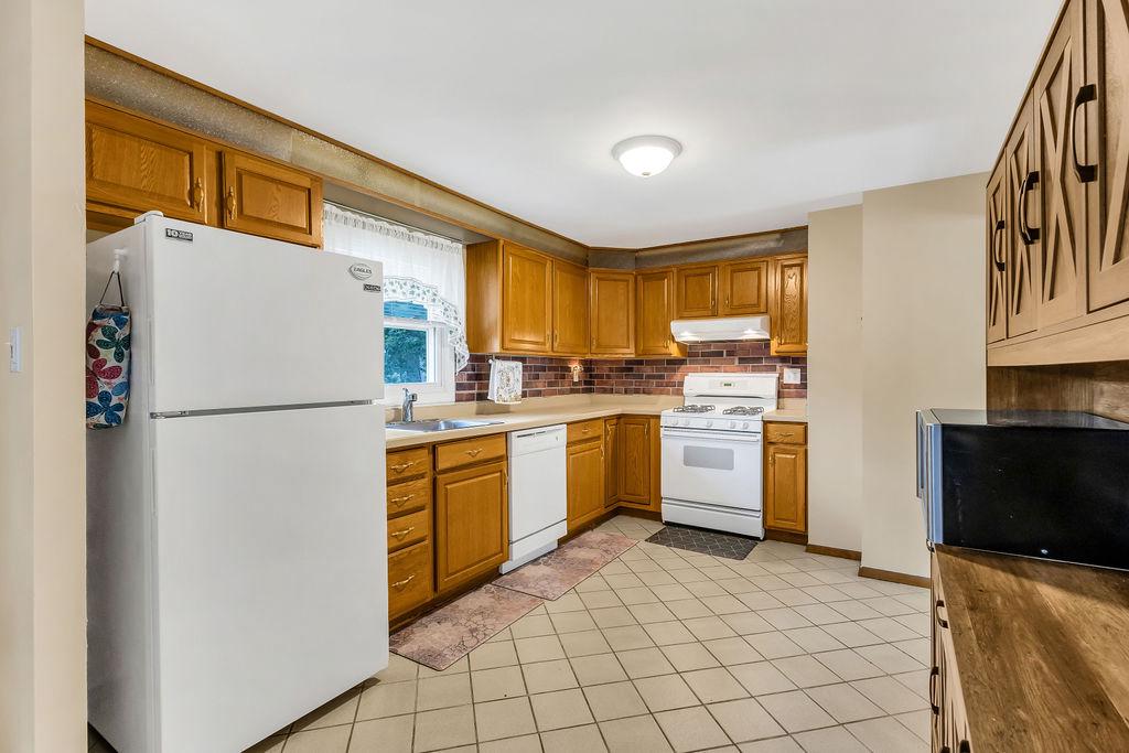 2308 Pinefield Road Waldorf, MD 20601 - Photo 17 of 41