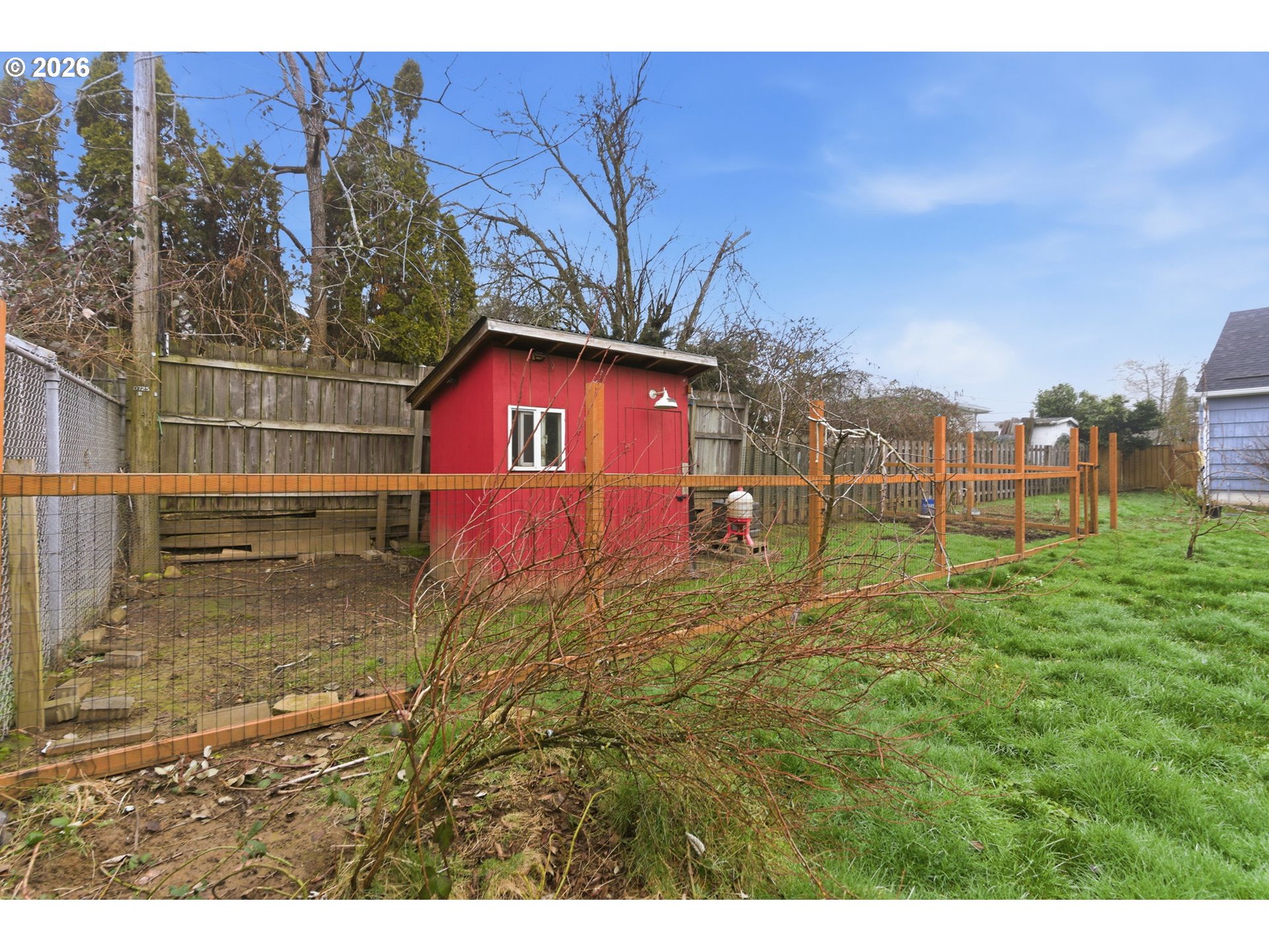 19 Northeast 139th Avenue Portland, OR 97230 - Photo 44 of 48 a view of outdoor space and yard