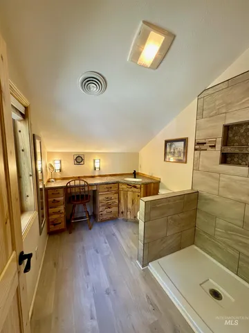 $518,000 | 23003 Deer Creek Road, Winchester, ID 83555