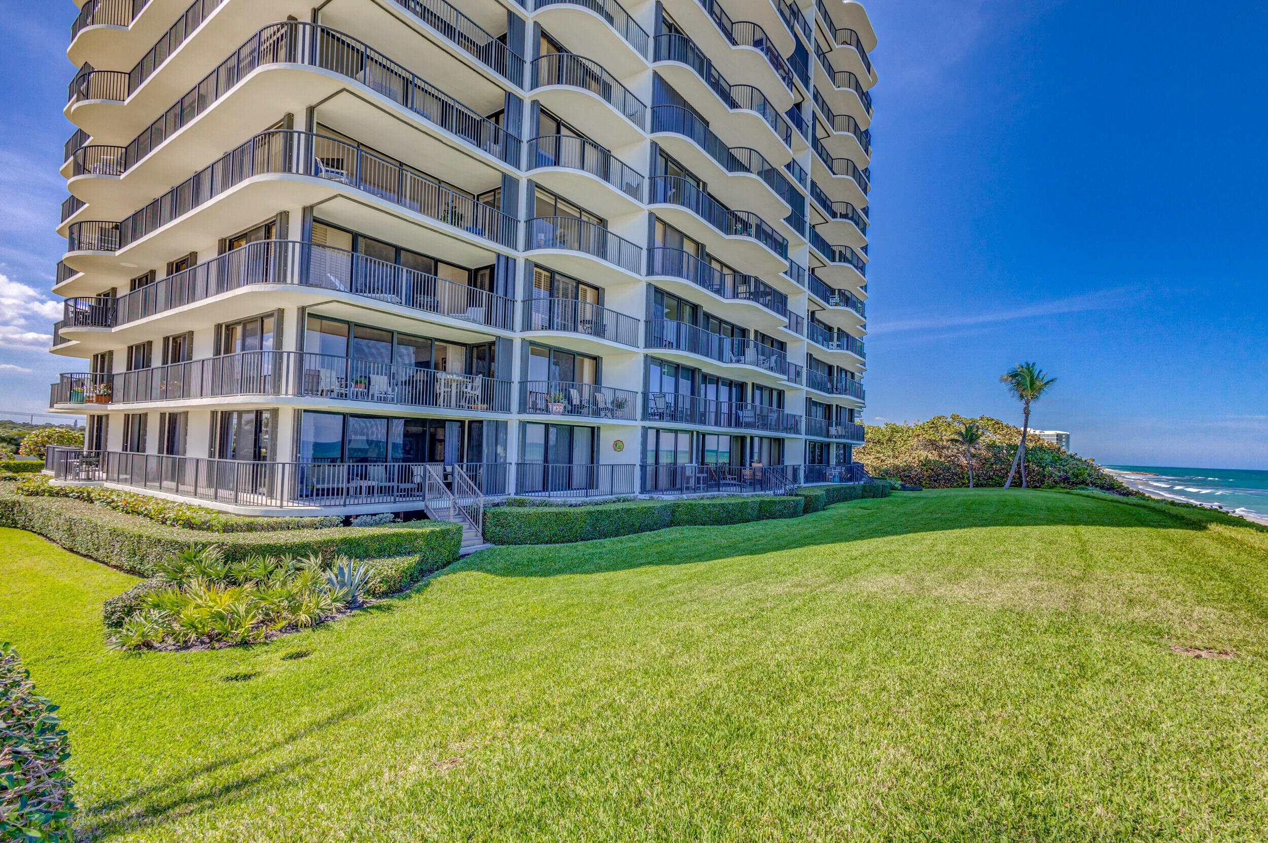 400 South Beach Road, Unit 804 Tequesta, FL 33469 - Photo 50 of 65 Rear View