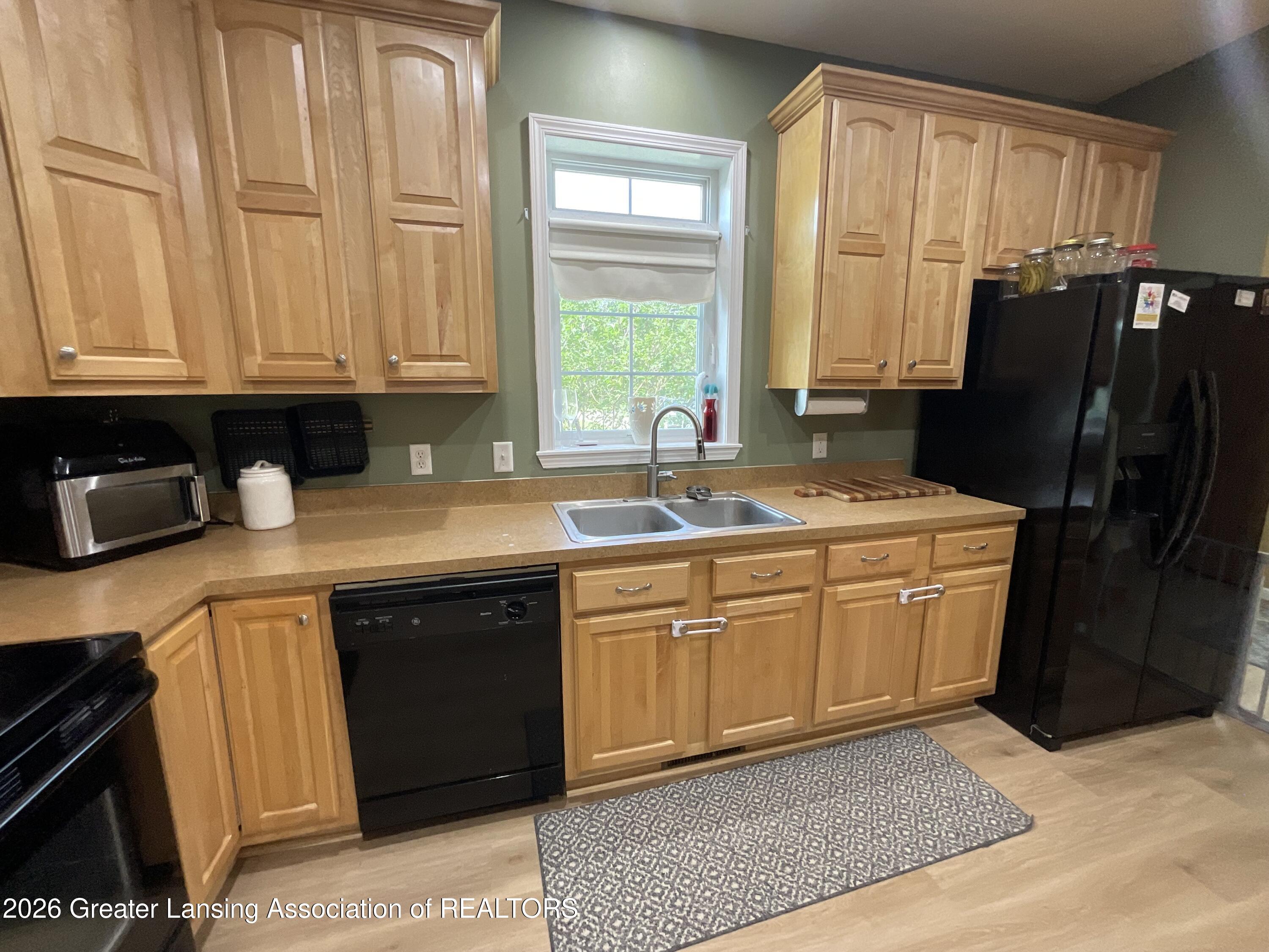 6827 Curtis Road Hale, MI 48739 - Photo 4 of 43 12