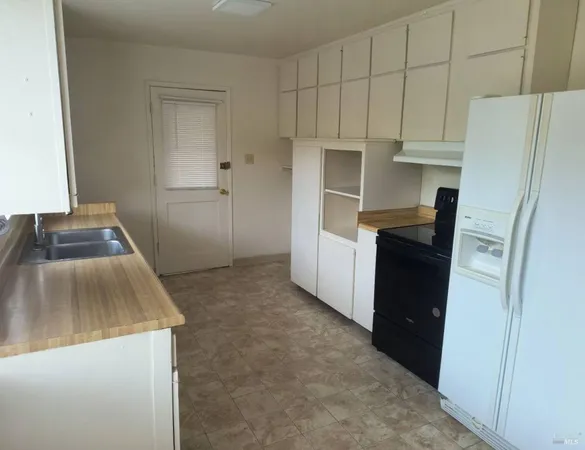 $3,200 | 1308 Kaehler Street, Unit 1319, Novato, CA 94945