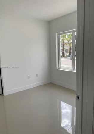 $2,700 | 25842 Southwest 144th Avenue, Unit 25842, Homestead, FL 33032
