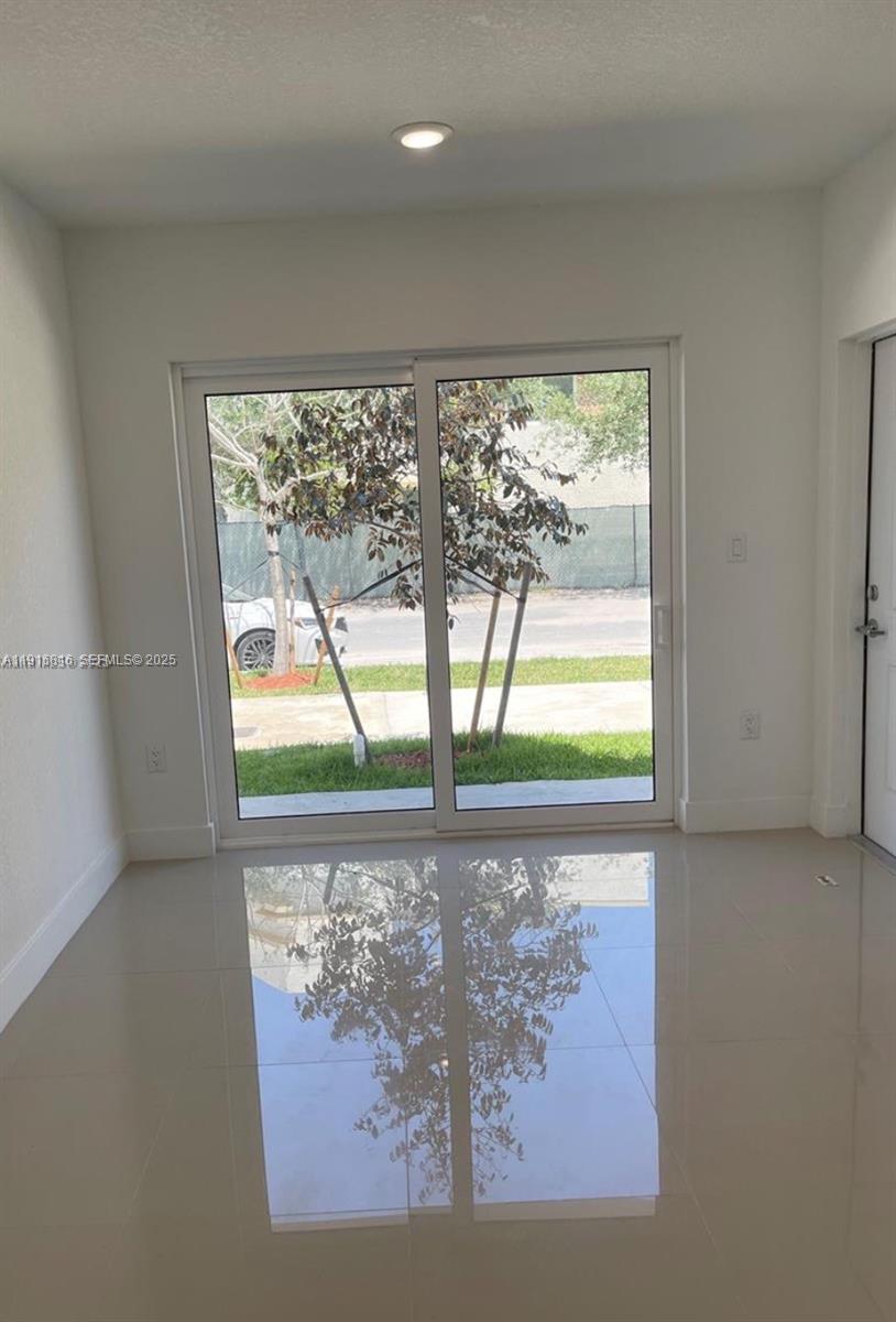 25842 Southwest 144th Avenue, Unit 25842 Homestead, FL 33032 - Photo 7 of 16