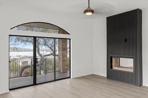 $929,999 | 13816 Lakeview Drive, Austin, TX 78732