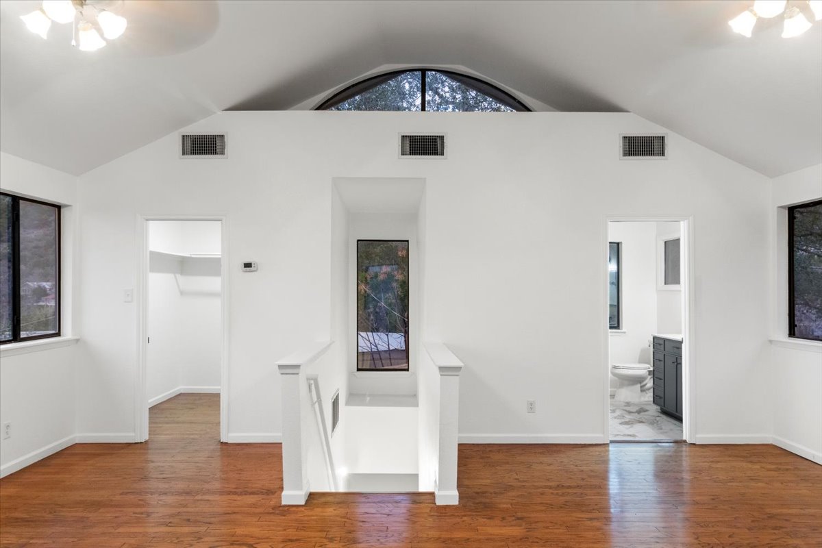 13816 Lakeview Drive Austin, TX 78732 - Photo 23 of 36 The top floor is a versatile space.