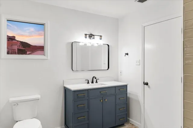 $969,000 | 13816 Lakeview Drive, Austin, TX 78732