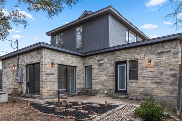 $969,000 | 13816 Lakeview Drive, Austin, TX 78732