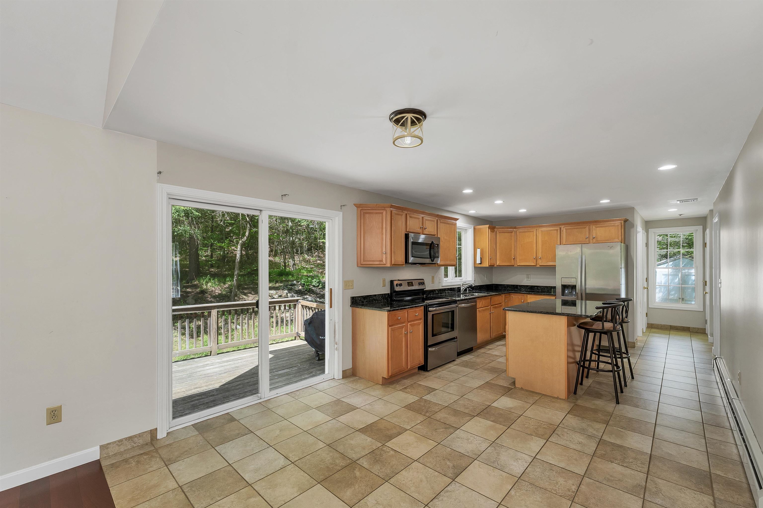 10 Edwin Lane Newmarket, NH 03857 - Photo 7 of 60