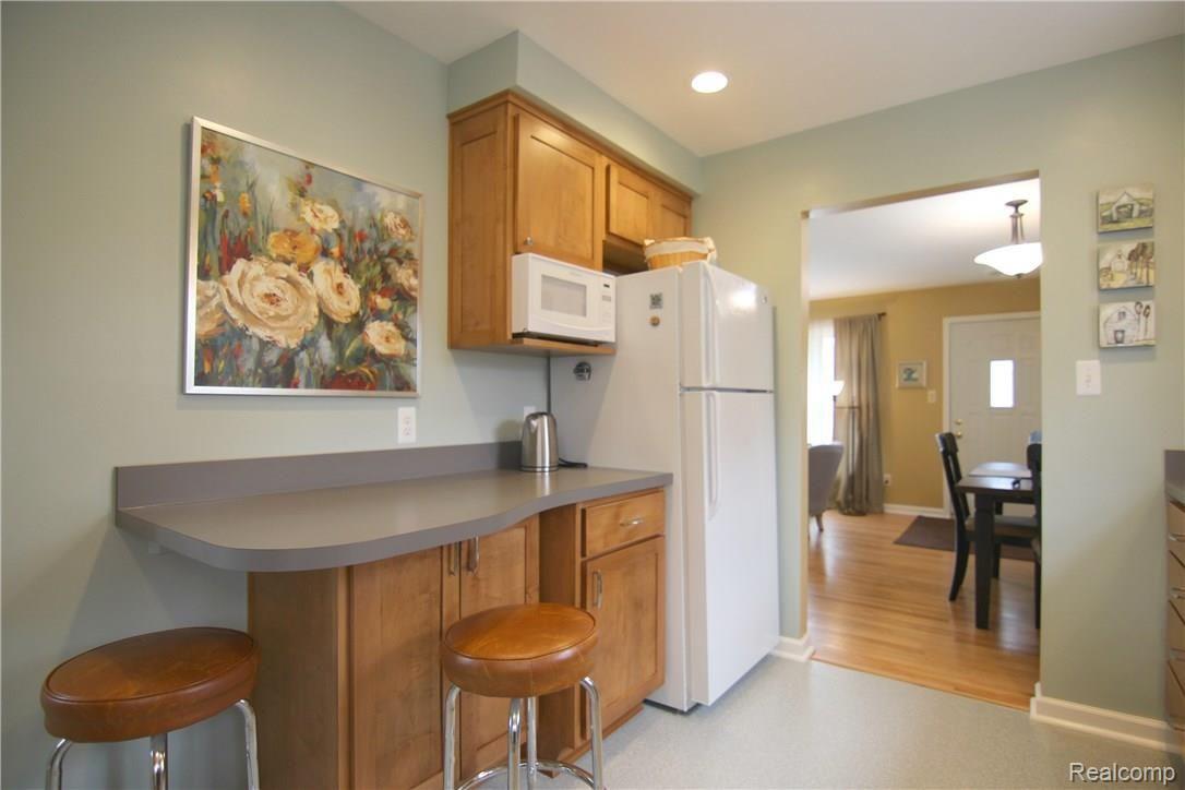 31608 Marblehead Road Farmington, MI 48336 - Photo 6 of 26 Marblehead Kitchen