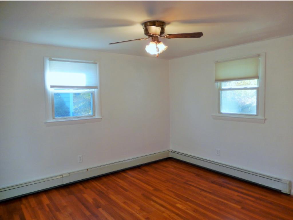 12 Edgewood Road Portsmouth, NH 03801 - Photo 7 of 16