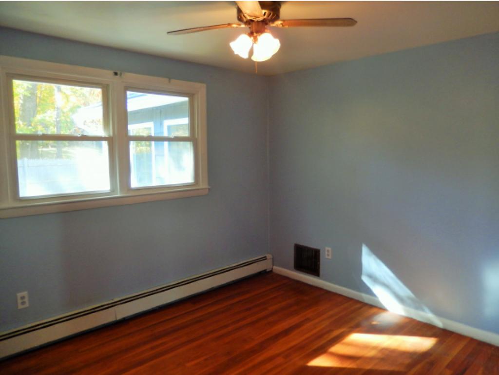 12 Edgewood Road Portsmouth, NH 03801 - Photo 8 of 16