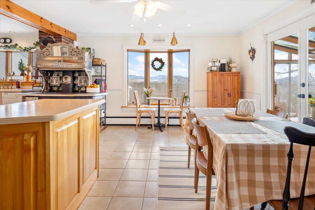 642 Backkingdom Road Mexico, ME 04257 - Photo 19 of 88 Dining room/Kitchen