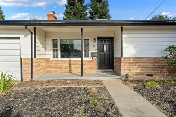 $2,925 | 8 17th Street, West Sacramento, CA 95691
