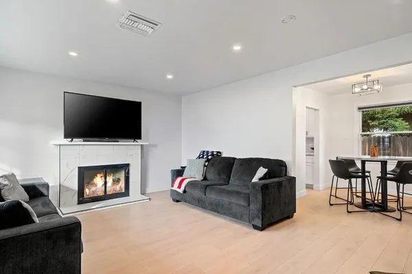 $2,925 | 8 17th Street, West Sacramento, CA 95691