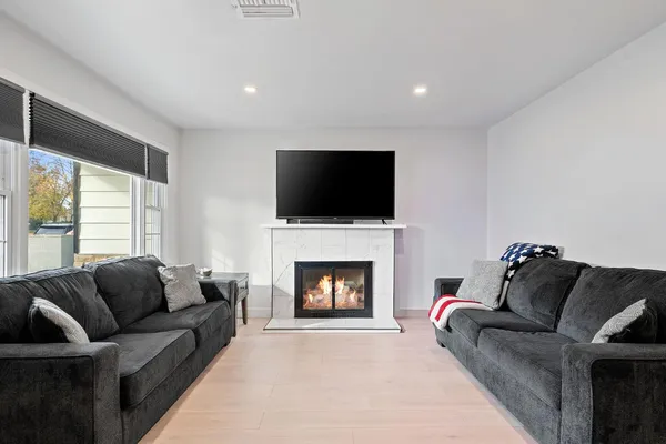 $2,925 | 8 17th Street, West Sacramento, CA 95691