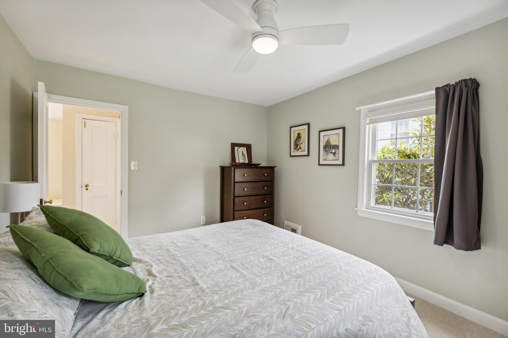 9304 Glenville Road Silver Spring, MD 20901 - Photo 22 of 35 Primary Bedroom