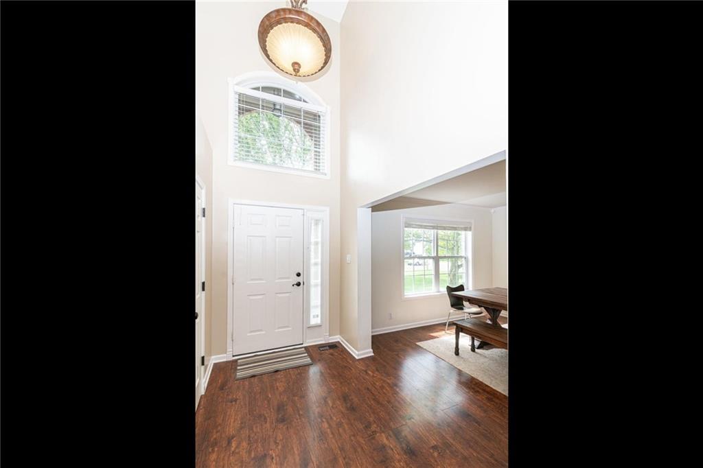 11444 Falling Water Way Fishers, IN 46037 - Photo 15 of 33 Gallery Image 15