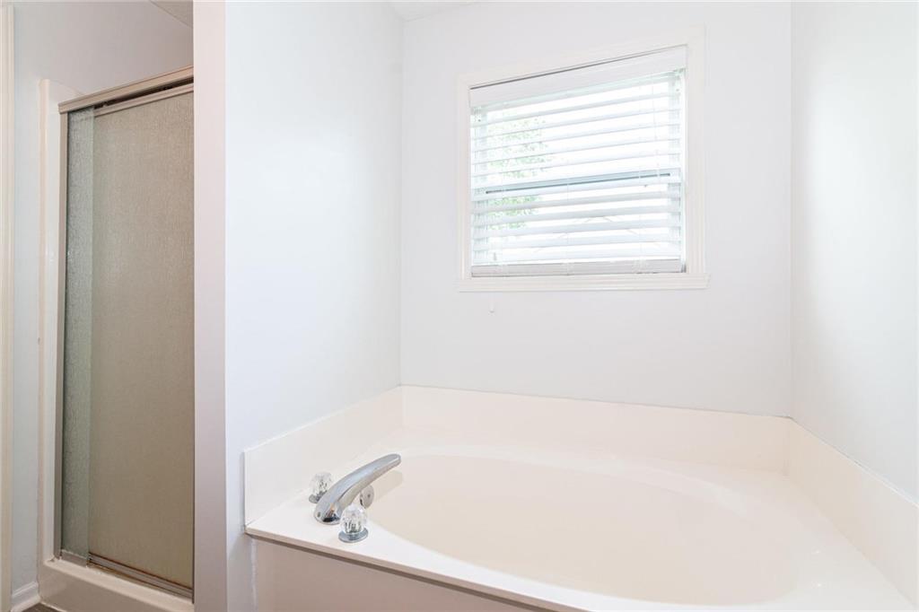 11444 Falling Water Way Fishers, IN 46037 - Photo 22 of 33 Gallery Image 22